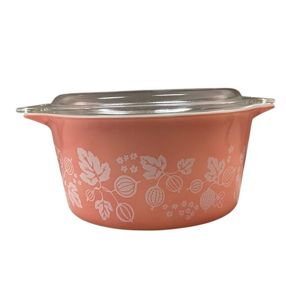 Pyrex Cinderella Casserole Dish with Lid Used Pink Gooseberry Round 473 1 QT 36 - Picture 1 of 16